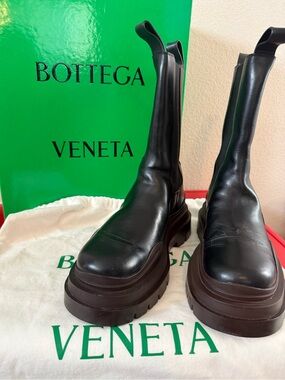 Bottega Veneta Black Leather Platform Lace-Up Boots